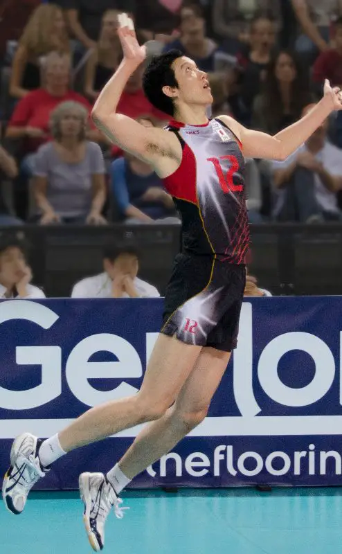 Jump float serve